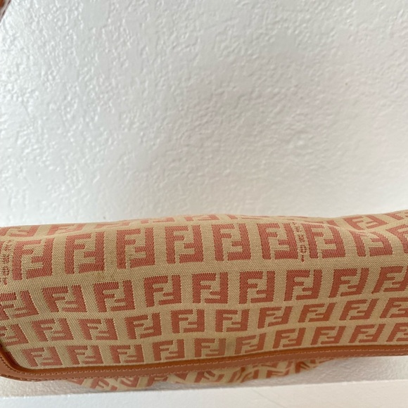 Vintage FENDI dusty pink monogram canvas Y2K 90s shoulder bag - Picture 4 of 11